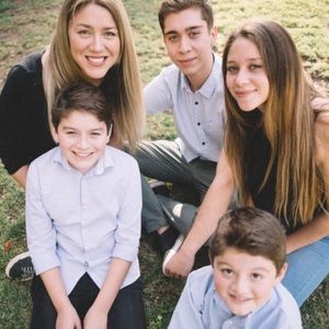 Meet your Posher, Mariel